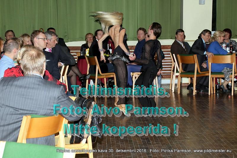 Saal 100